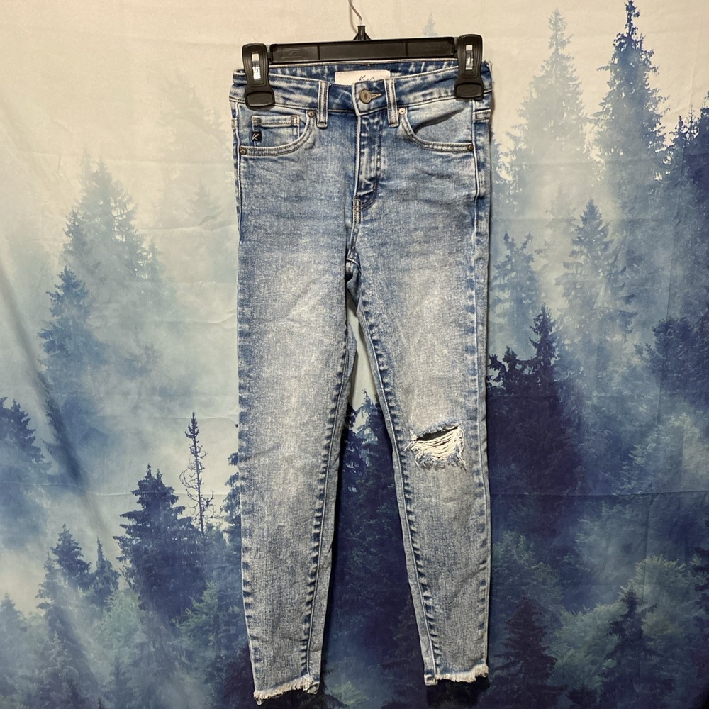 KanCan Jeans Women's 0/23 Blue Acid Wash Distressed High Waist Raw Hem Denim‎